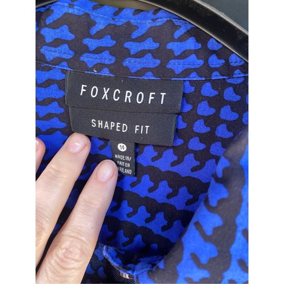 Foxcroft Shaped Fit Blue and Black Houndstooth Button-Up Blouse Sz 14, MSRP $94 - Picture 2 of 11